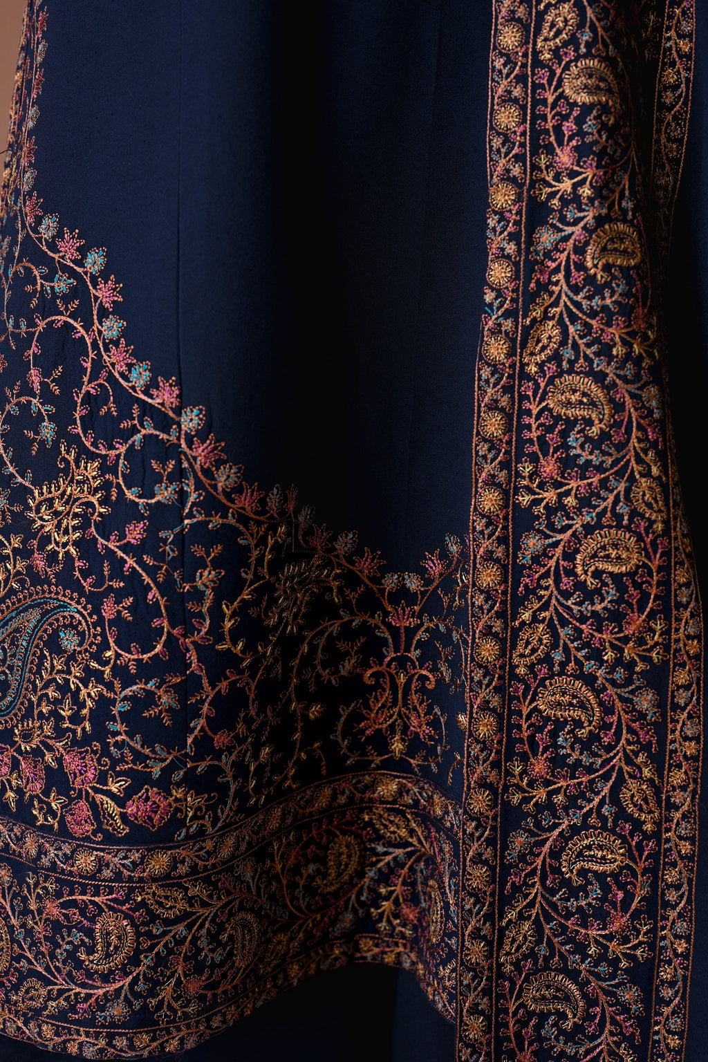 BATIK-3PC LAWN EMBROIDERED SHIRT WITH LAWN EMBROIDERED DUPATTA AND TROUSER