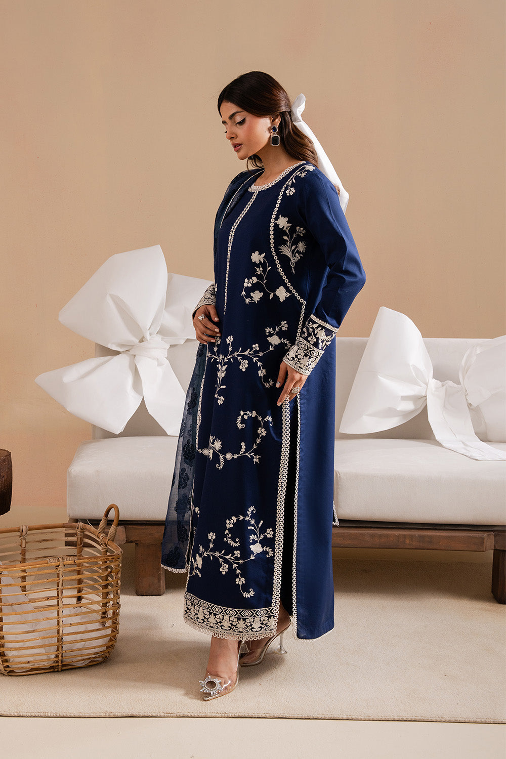 MARYAM & MARIA-3PC LAWN EMBROIDERED SHIRT WITH ORGANZA EMBROIDERED DUPATTA & TROUSER