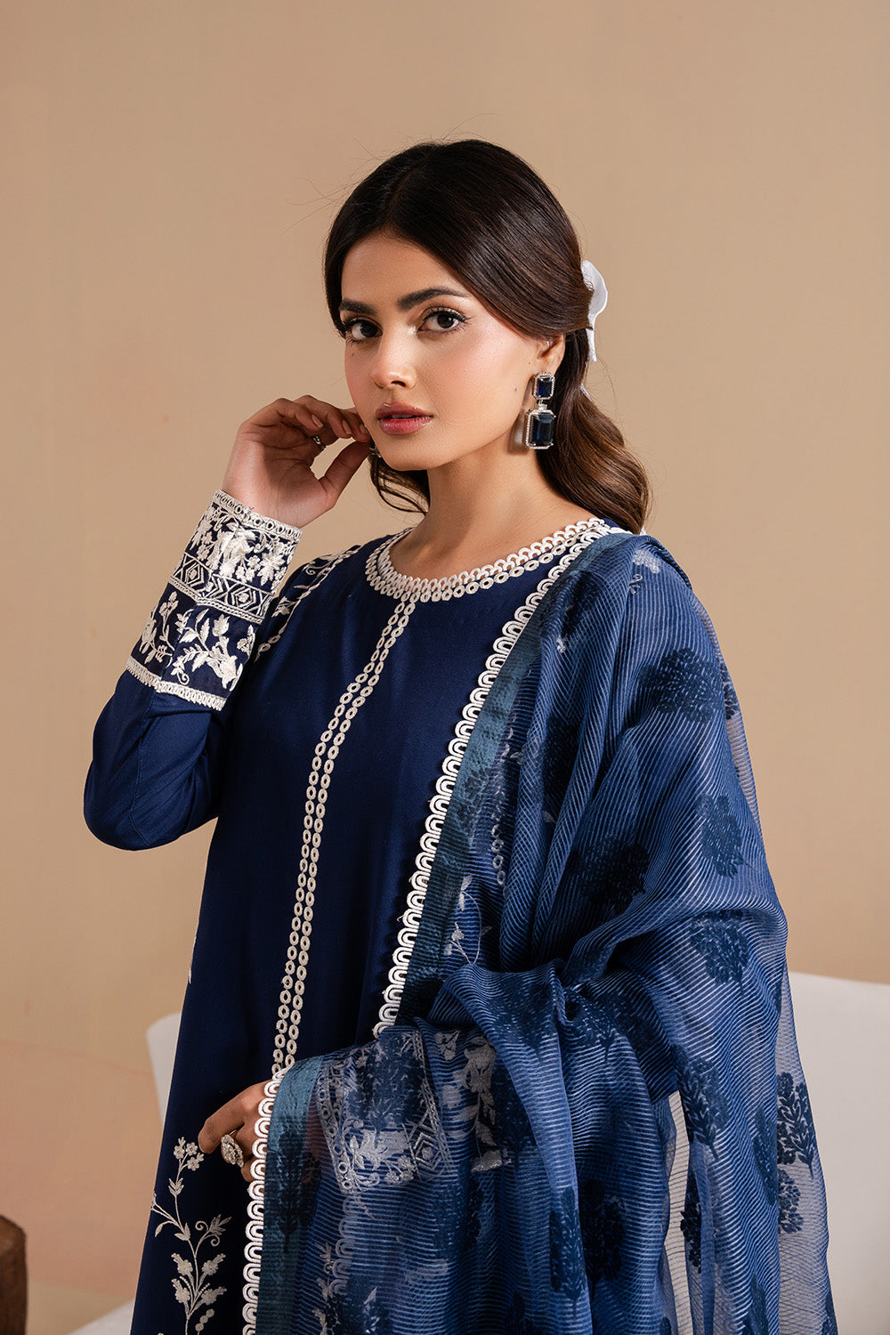 MARYAM & MARIA-3PC LAWN EMBROIDERED SHIRT WITH ORGANZA EMBROIDERED DUPATTA & TROUSER